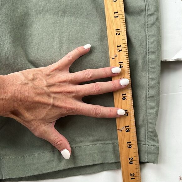 Lacoste Men's Size 38 Slim Fit Stretch Gabardine Bermuda Shorts 10” Inseam Chino - Picture 10 of 11